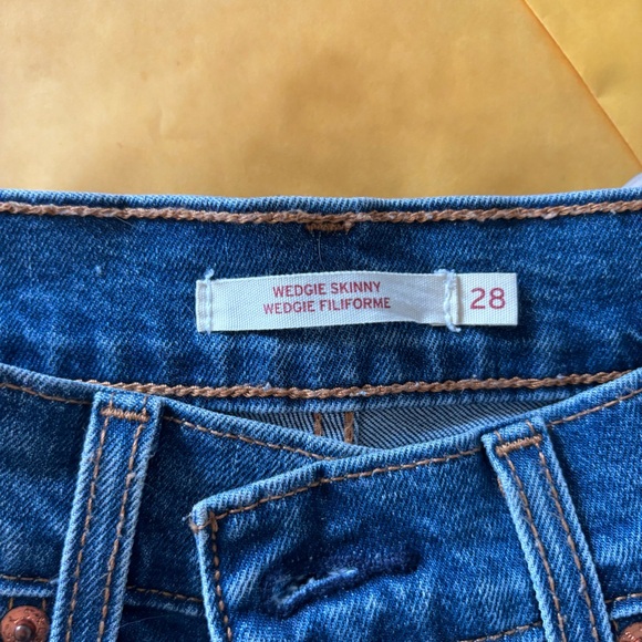 Levi Wedgie Skinny Jeans - Picture 8 of 8